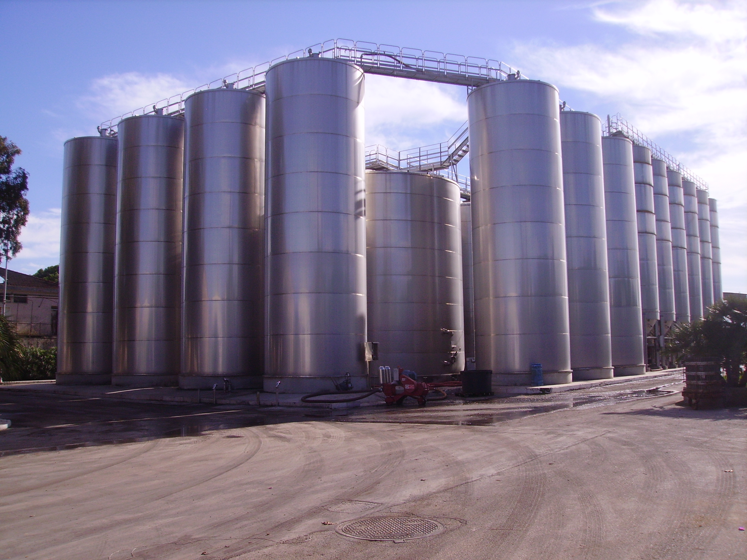 silos-cisterne di vino