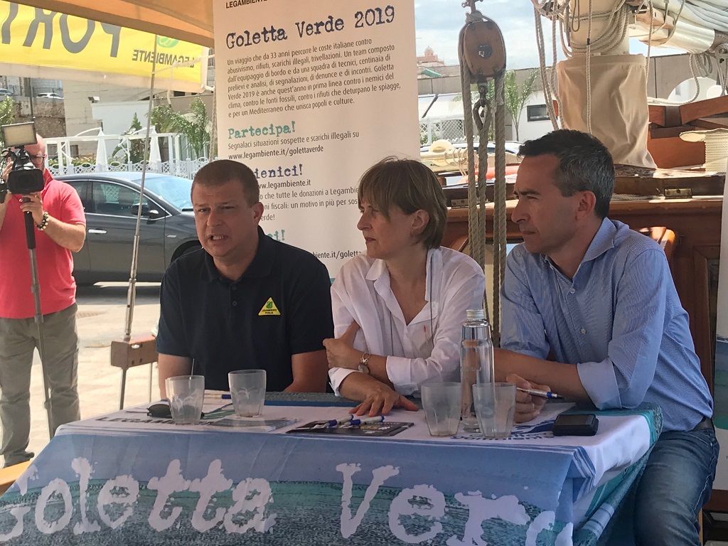 Presentazione No Oil Puglia a Taranto (3)